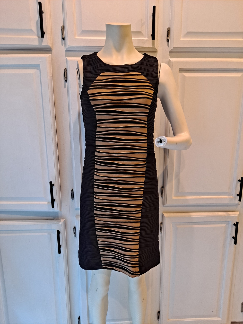 AA Studio Black Camel Textured Front Panel Mini Sheath Pullover Pencil Cocktail